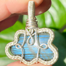 Load image into Gallery viewer, Labradorite Cloud Pendant
